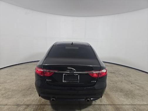 2018 Jaguar XF 25t Premium