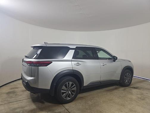 2025 Nissan Pathfinder S FWD