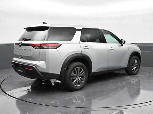 2025 Nissan Pathfinder S FWD