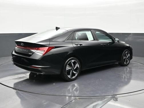 2023 Hyundai ELANTRA HEV Limited