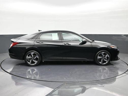 2023 Hyundai ELANTRA HEV Limited