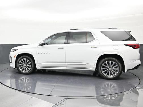Summit White 2022 Chevrolet Traverse Premier