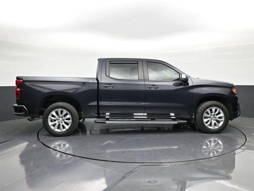 Dark Ash Metallic 2023 Chevrolet Silverado 1500 Custom
