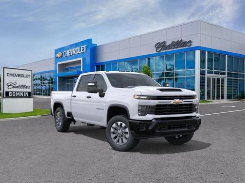 Summit White 2026 Chevrolet Silverado 2500 Custom