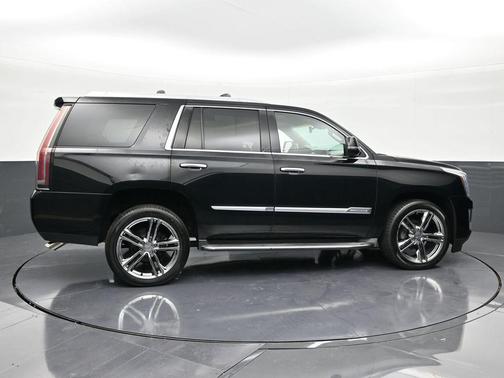 2016 Cadillac Escalade Luxury