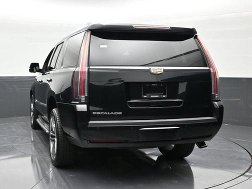 2016 Cadillac Escalade Luxury
