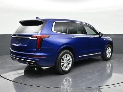 2023 Cadillac XT6 Luxury FWD