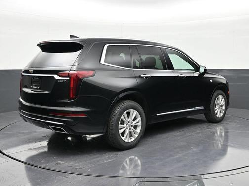 2023 Cadillac XT6 Luxury FWD