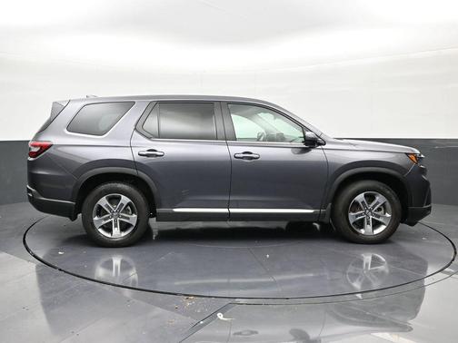 Modern Steel Metallic 2025 Honda Pilot EX-L