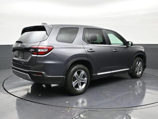 Modern Steel Metallic 2025 Honda Pilot EX-L