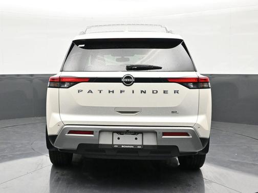 2022 Nissan Pathfinder SL 2WD