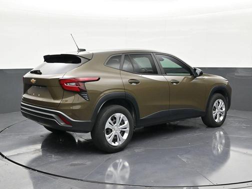Harvest Bronze Metallic 2024 Chevrolet Trax LS
