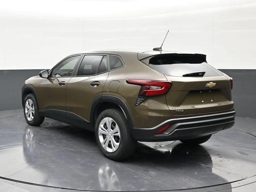 Harvest Bronze Metallic 2024 Chevrolet Trax LS