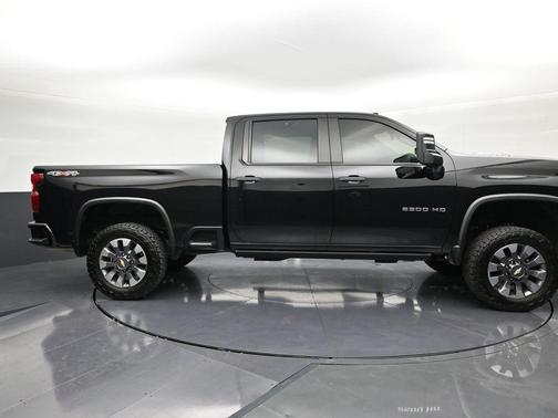 Black 2024 Chevrolet Silverado 2500 Custom