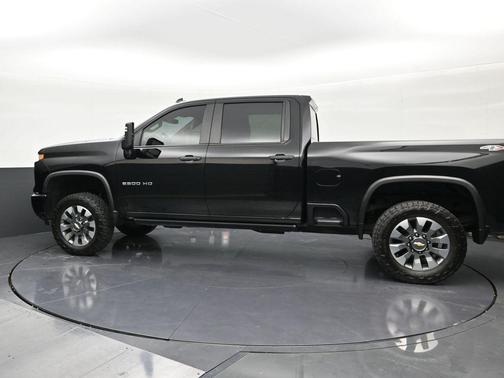 Black 2024 Chevrolet Silverado 2500 Custom