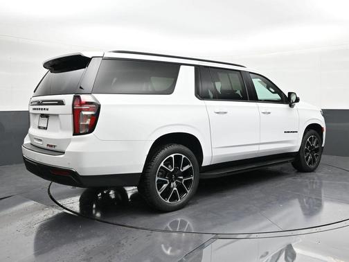 2022 Chevrolet Suburban RST