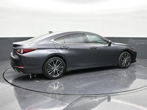 2023 Lexus ES 350 Base