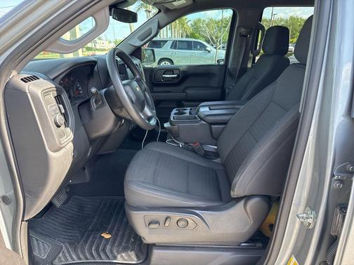 Sterling Gray Metallic 2024 Chevrolet Silverado 1500 Custom