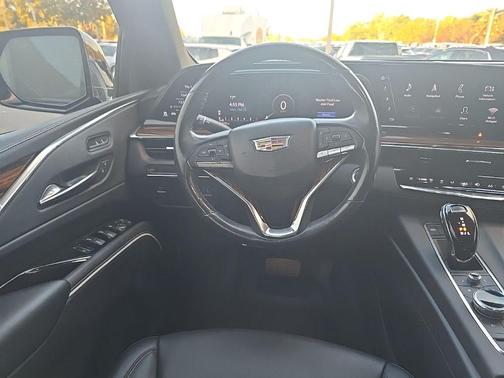 2022 Cadillac Escalade ESV Luxury