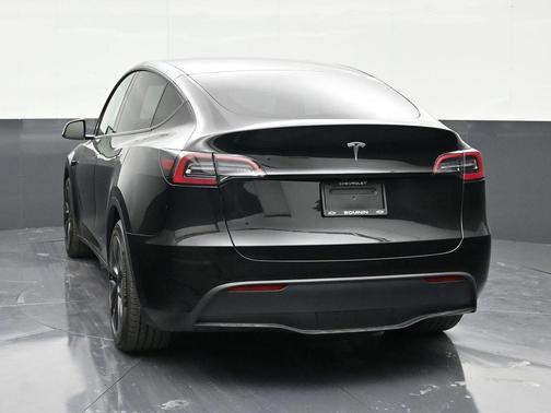 2024 Tesla Model Y Long Range Dual Motor All-Wheel Drive