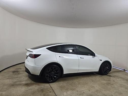 2022 Tesla Model Y Performance Dual Motor All-Wheel Drive