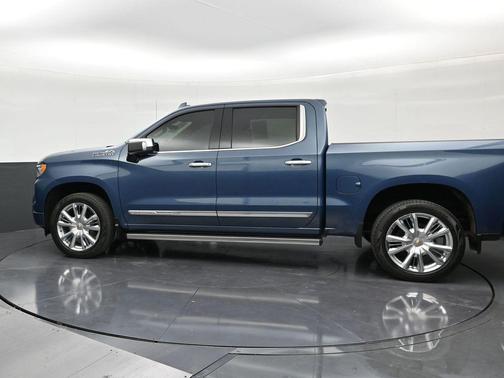 Lakeshore Blue Metallic 2024 Chevrolet Silverado 1500 High Country