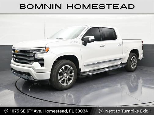 Crystal White Tricoat 2025 Chevrolet Silverado 1500 High Country