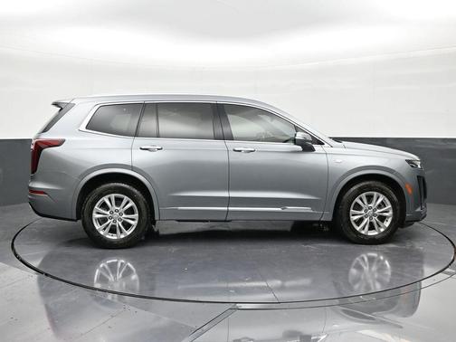 2024 Cadillac XT6 Luxury FWD