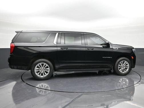 2023 GMC Yukon XL SLE