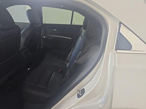 2022 Cadillac XT4 Premium Luxury