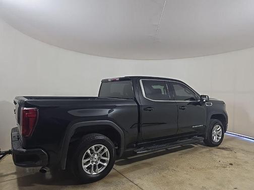 2022 GMC Sierra 1500 SLE