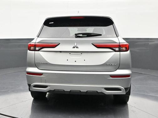 Alloy Silver Metallic 2023 Mitsubishi Outlander PHEV SE S-AWC