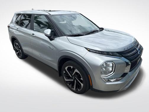 Alloy Silver Metallic 2023 Mitsubishi Outlander PHEV SE S-AWC