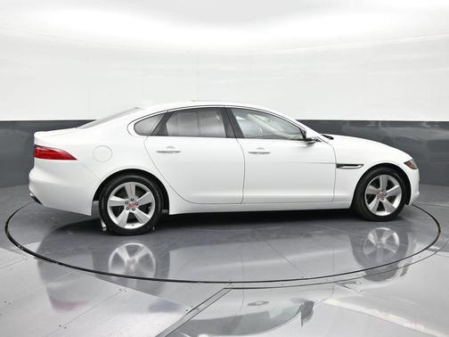 2018 Jaguar XF 25t