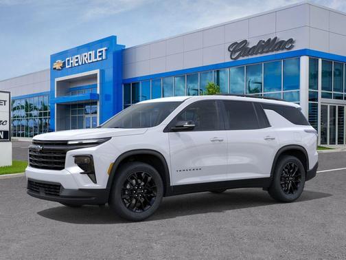 Summit White 2026 Chevrolet Traverse LT