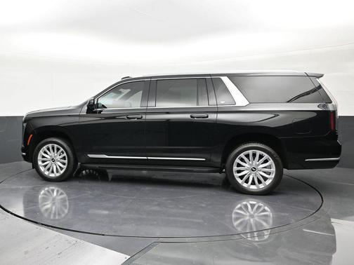 2025 Cadillac Escalade ESV Luxury