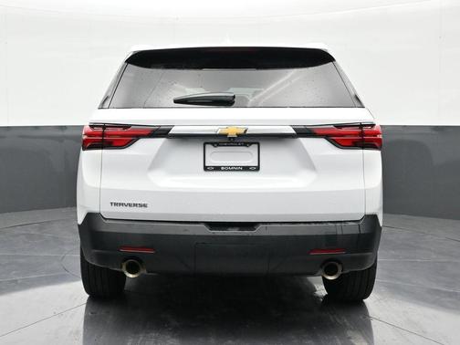 2022 Chevrolet Traverse LS