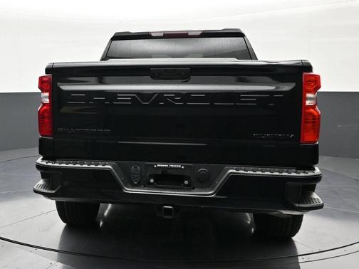 Black 2022 Chevrolet Silverado 1500 Custom