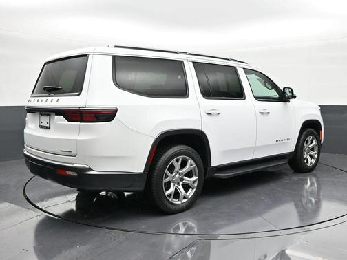 2022 Jeep Wagoneer Series I 4x2