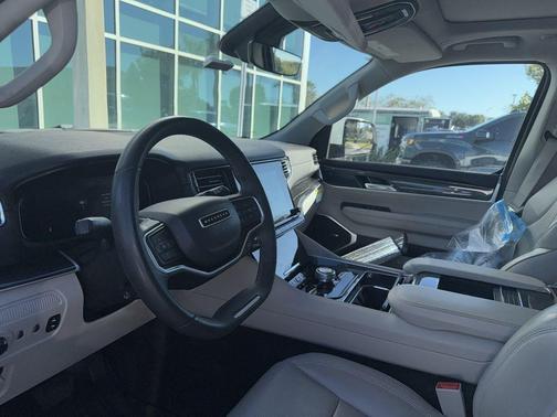 2022 Jeep Wagoneer Series I 4x2