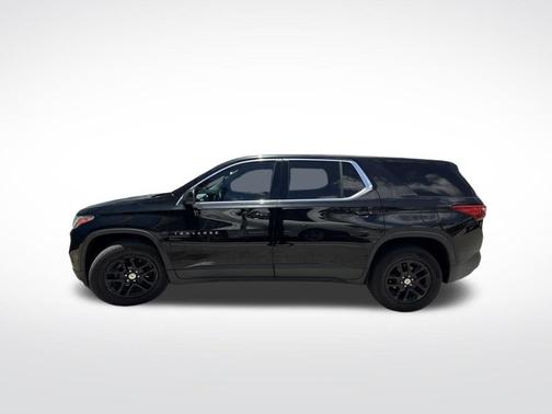Mosaic Black Metallic 2021 Chevrolet Traverse LS