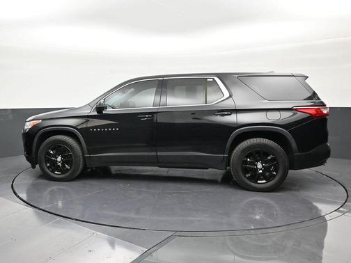 Mosaic Black Metallic 2021 Chevrolet Traverse LS