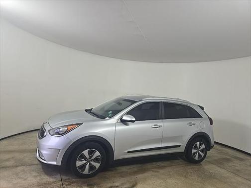 2017 Kia Niro LX