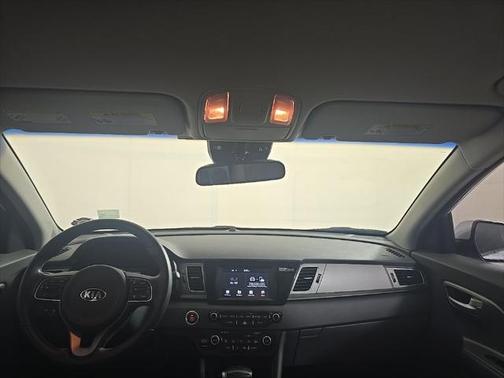 2017 Kia Niro LX
