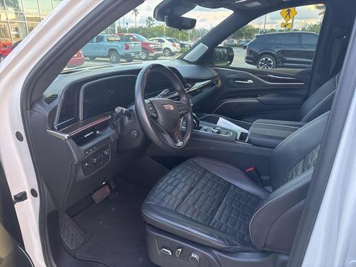 Crystal White Tricoat 2024 Cadillac Escalade Sport Platinum