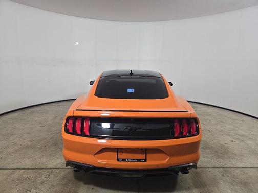 2021 Ford Mustang EcoBoost