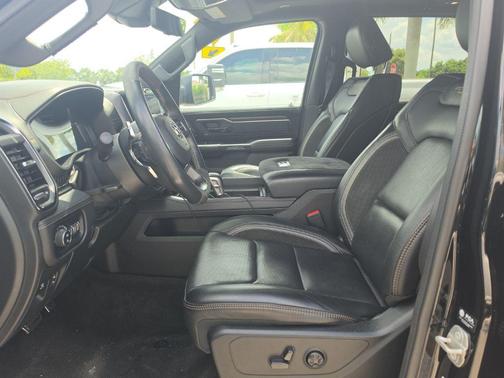 Diamond Black Crystal Pearlcoat 2024 RAM 1500 TRX