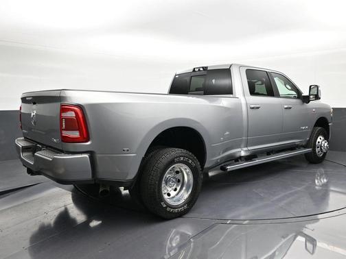 Billet Silver Metallic Clearcoat 2023 RAM 3500 Laramie Crew Cab 4x4 8' Box