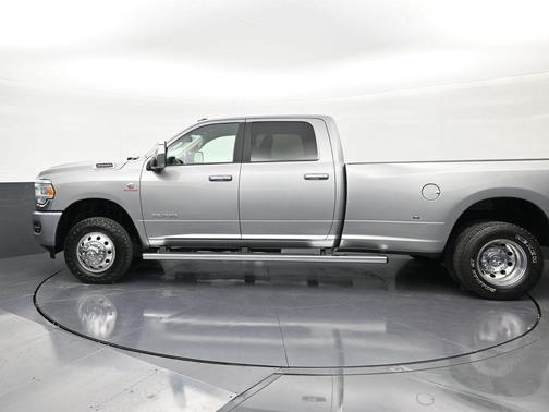 Billet Silver Metallic Clearcoat 2023 RAM 3500 Laramie Crew Cab 4x4 8' Box