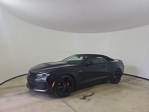 2022 Chevrolet Camaro RWD Convertible LT1